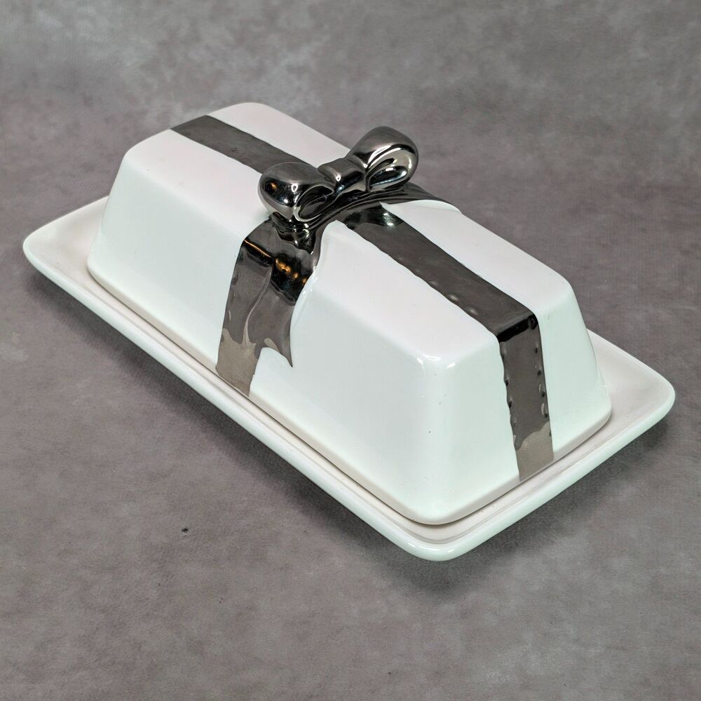 Cynthia Rowley New York Covered Butter Dish White Silver Bow Ribbon Present Gift
